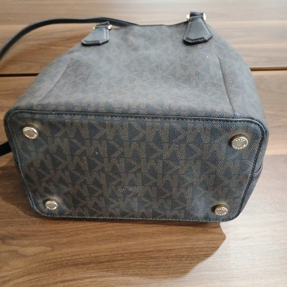 Michael Kors Black and Brown Signature Shoulder Bag - Picture 7 of 10